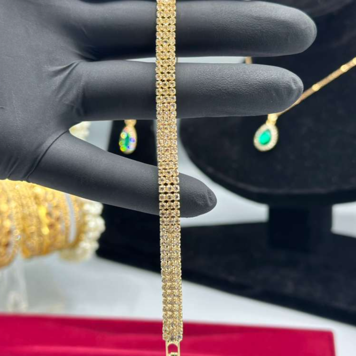 The ‘Lucky Aura’ Signature Suite — Adjustable Clover Motif & Geometric Pavé Slider Collection