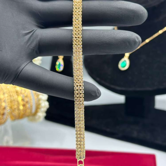 The ‘Lucky Aura’ Signature Suite — Adjustable Clover Motif & Geometric Pavé Slider Collection